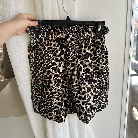 Express x Rocky Barnes Leopard Print Paperbag High Waisted Shorts - Picture 4 of 5